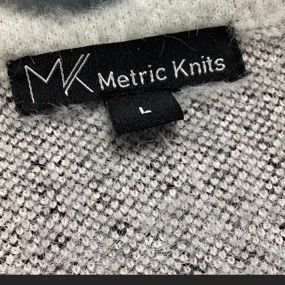 Chic Black and White Houndstooth Pea Coat - Picture 5 of 6